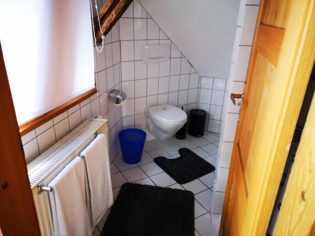 Charmante Pension Zentral Ройтлінген Екстер'єр фото